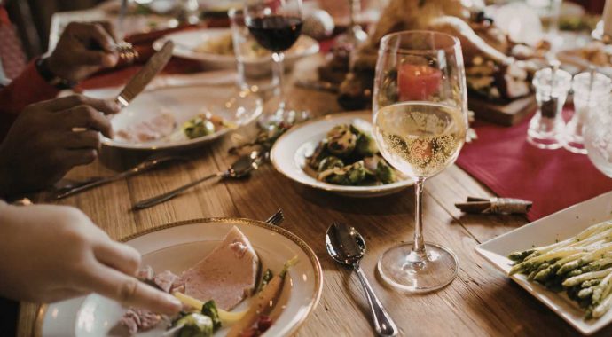 Vivre un Noël sur la Côte d&rsquo;Opale : saveurs locales et idées cadeaux authentiques