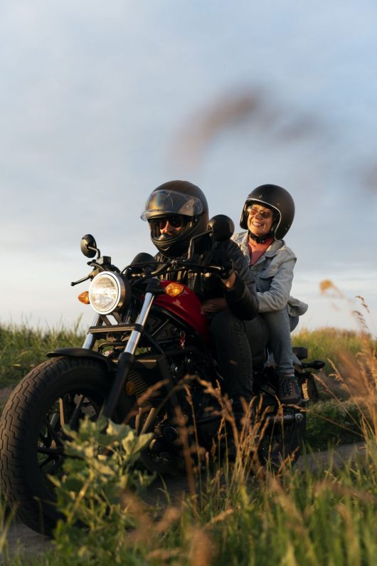 balade-moto-freepik-1