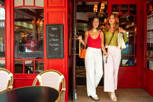 cafe-des-sports-8