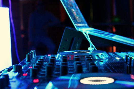 dj-set-spudaitis-de-pixabay