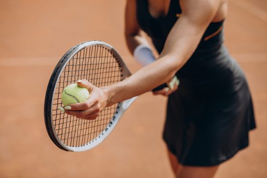 female-tennis-player-tennis-court