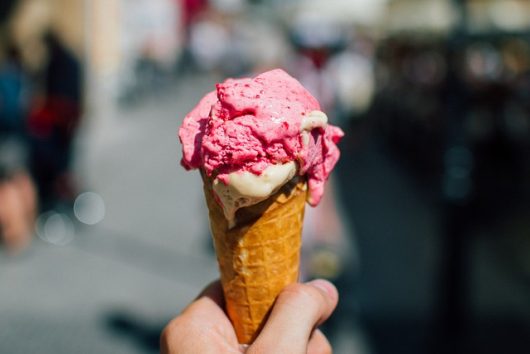 ice-cream-926426-640