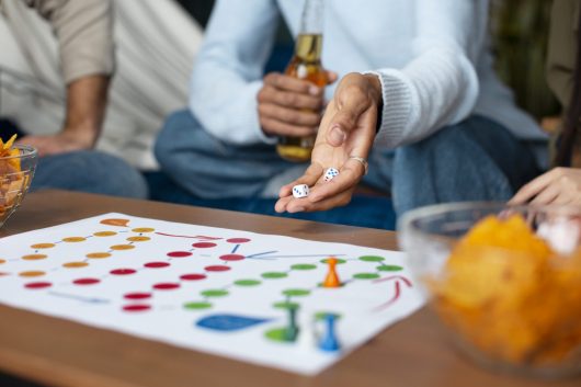 jeu-de-societe-freepik