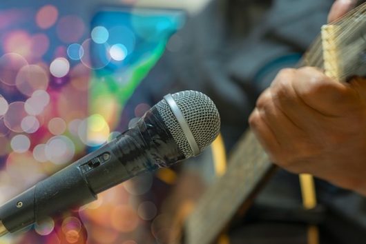 microphone-4547634-640