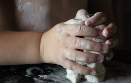 L&rsquo;argile au bout des doigts : atelier