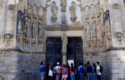 Une église / Une histoire