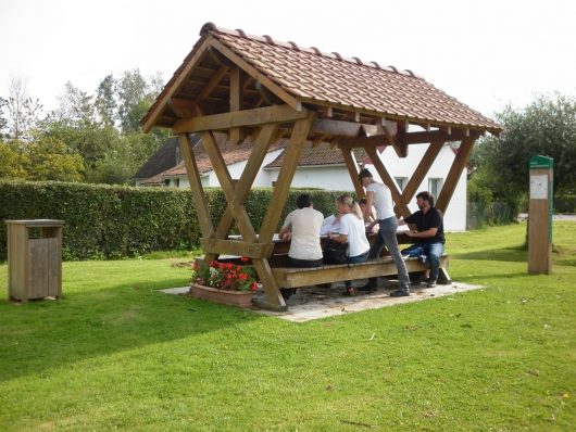 table-de-pique-nique-enquin-sur-baillons