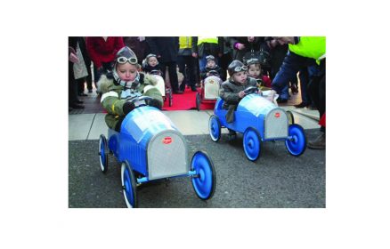 Course de voitures à pédales